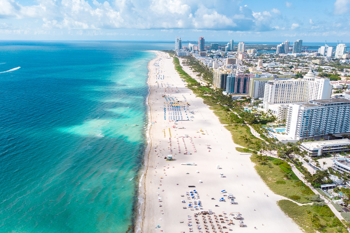 Read more about the article Foreign Buyers Return to U.S. Real Estate Market in Record Numbers