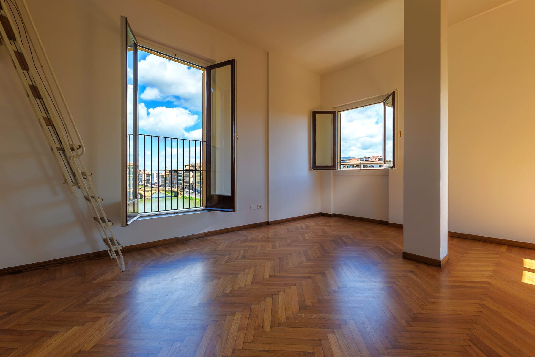 Read more about the article Florence’s Commercial Real Estate Landscape Reshaped by Trams, Tourism, and Regulations