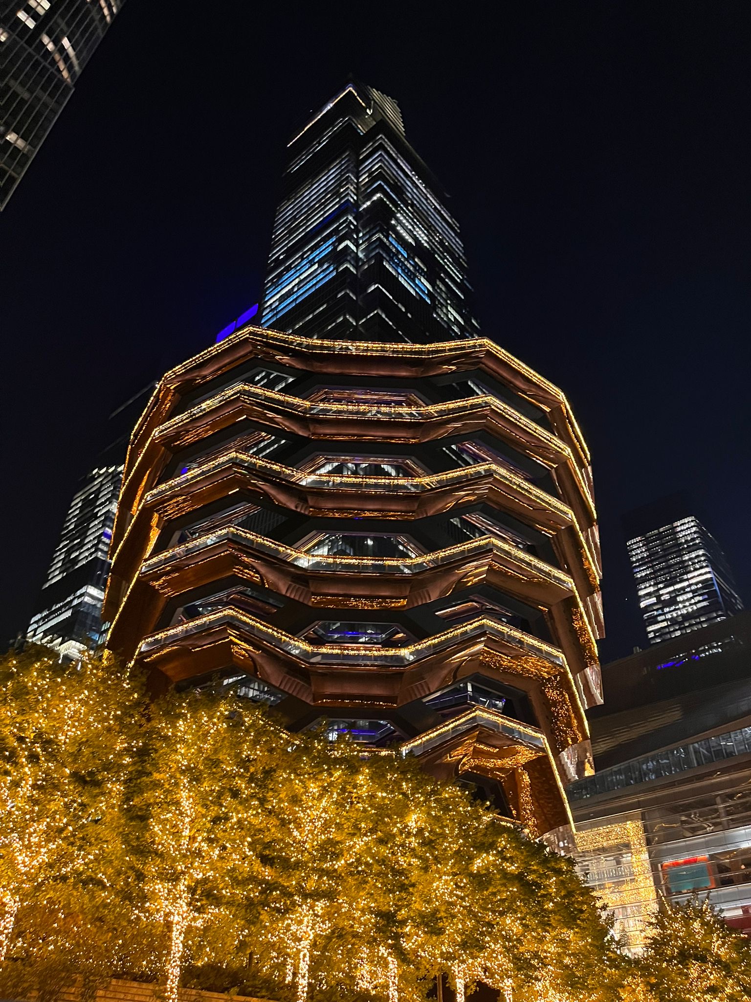 Scopri di più sull'articolo Il prossimo mega-sviluppo di Manhattan: un complesso di torri multi-uso da 1,35 miliardi a Hudson Yards