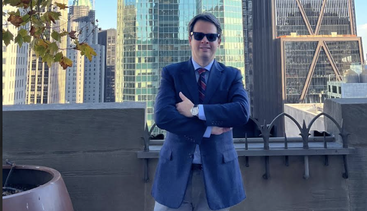 Scopri di più sull'articolo Il mercato degli uffici di lusso a Manhattan raggiunge nuovi record: Analisi 2024 (ecco cosa cambia a New York)
