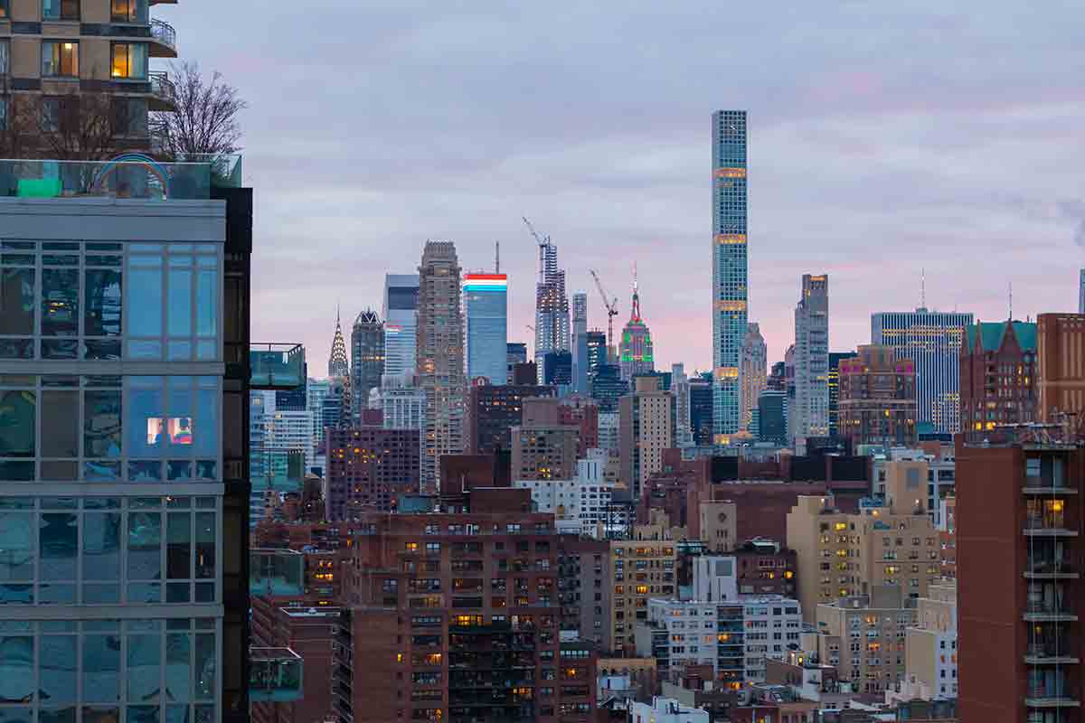 Read more about the article Manhattan’s Luxury Market: A 2025 Growth Story