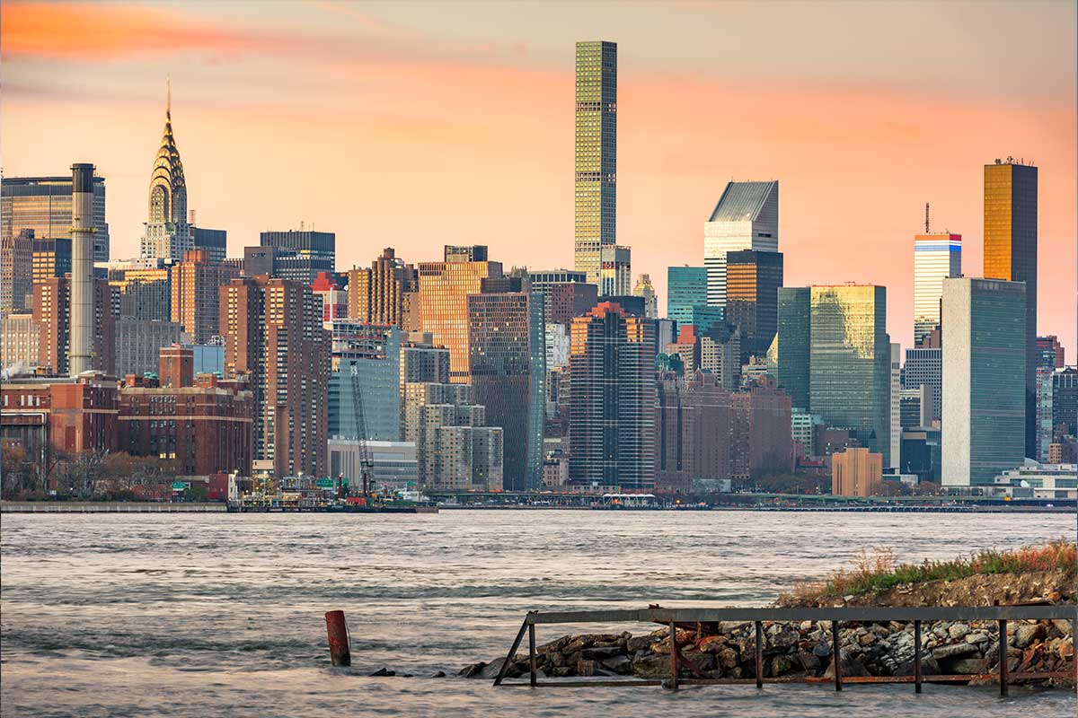 Read more about the article Manhattan Luxury Real Estate Posts Best Q1 in Six Years