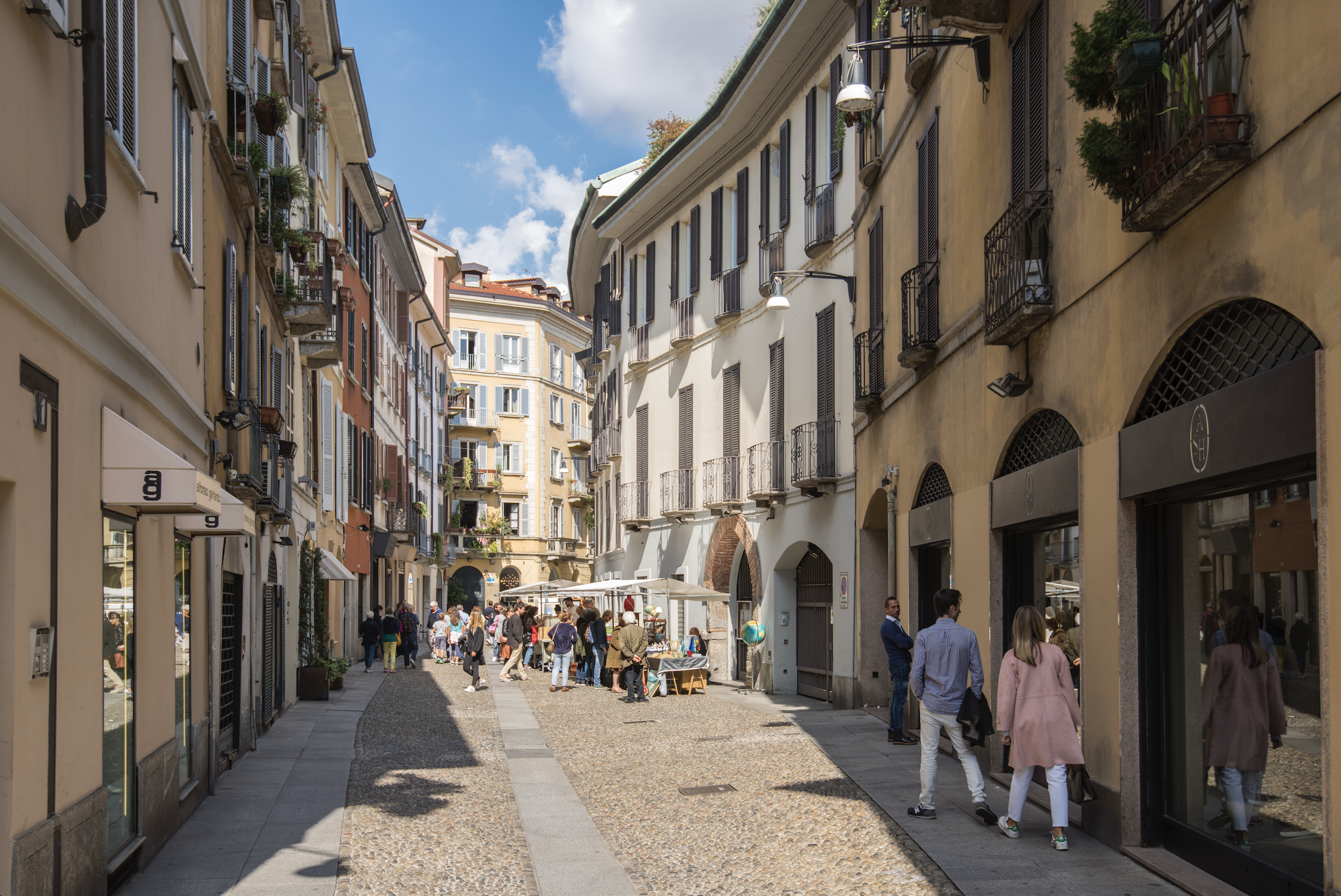 Scopri di più sull'articolo Dentro la Milano di Ornella Vanoni: Come la Casa in Brera dell’Icona Musicale Italiana Riflette l’Evoluzione del Mercato Immobiliare di Lusso della Città