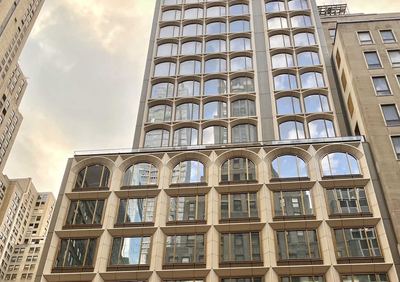 Read more about the article When Fifth Avenue Meets the Arno: The Transatlantic Logic of Luxury Real Estate